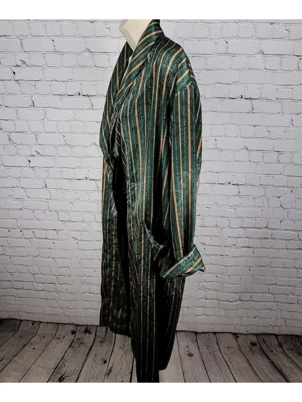 Victoria's Secret Green Satin Lightweight Pockets Long Sleeve Robe Size XS/S